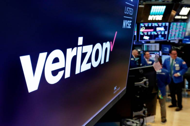 Verizon arranges deal to sell Yahoo and AOL to Apollo