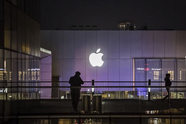 Apple Walks the Tightrope in its Dealings with China