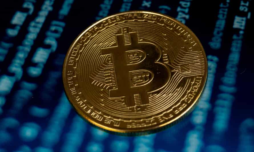 Experts Rethink Virtual Investment as Bitcoin Continues to Fall