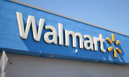 Walmart to pay 100% of its workers’ college tuition