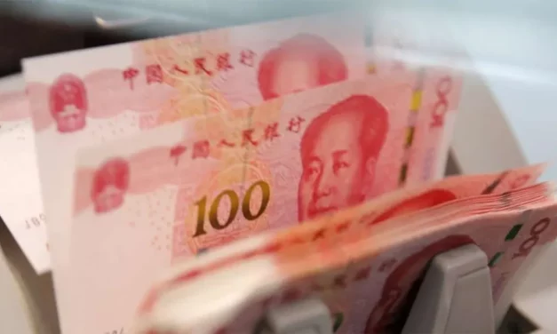 Chinese Yuan Up for First Time in Months